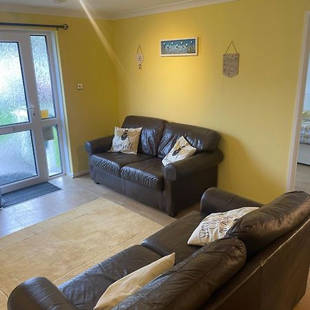 Bumblebee Lodge Saint Cleer Esterno foto