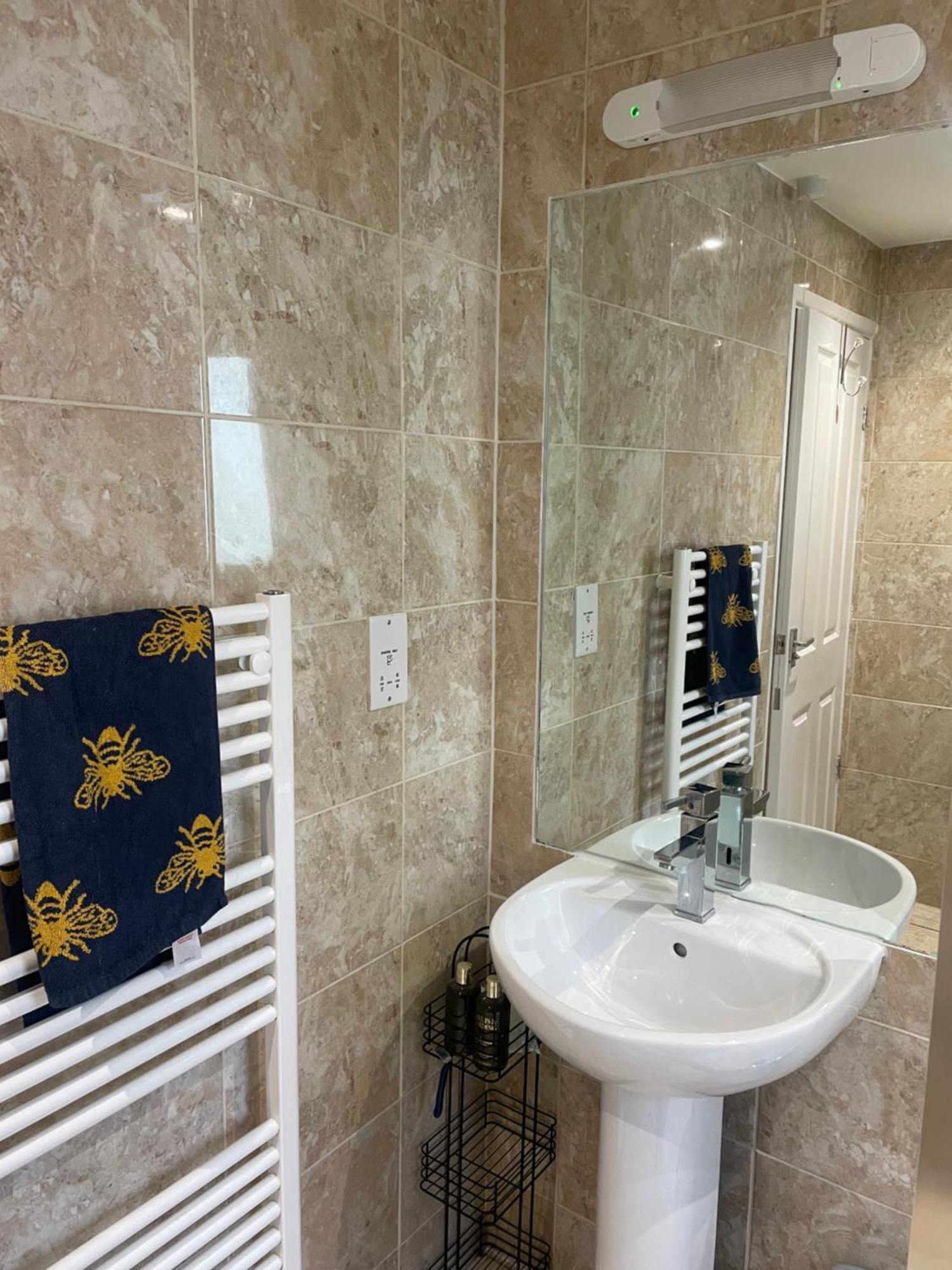 Bumblebee Lodge Saint Cleer Esterno foto