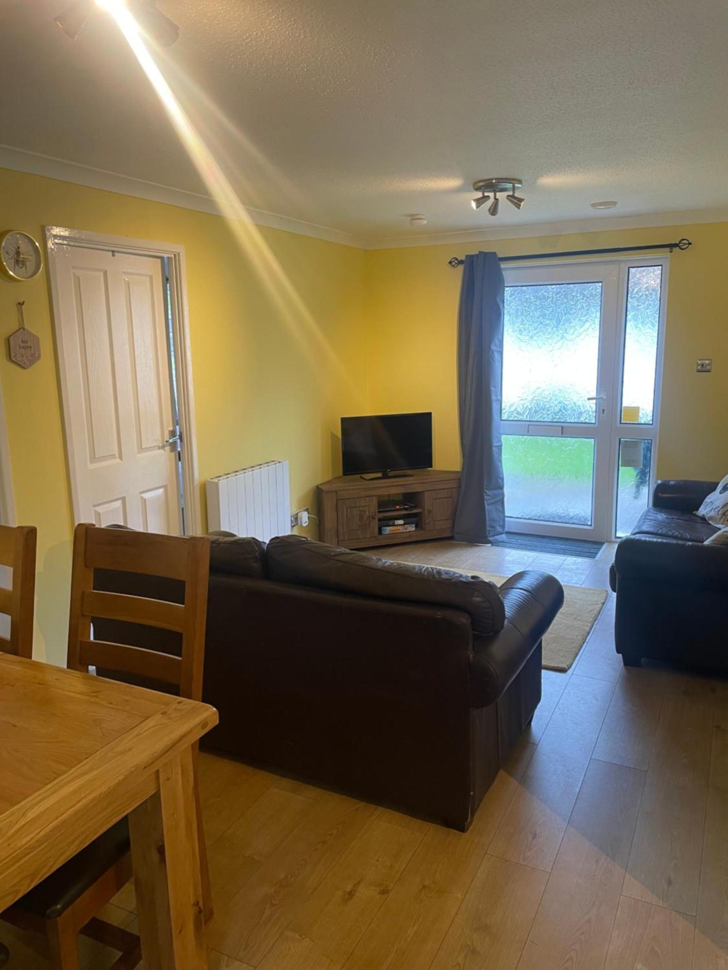 Bumblebee Lodge Saint Cleer Esterno foto